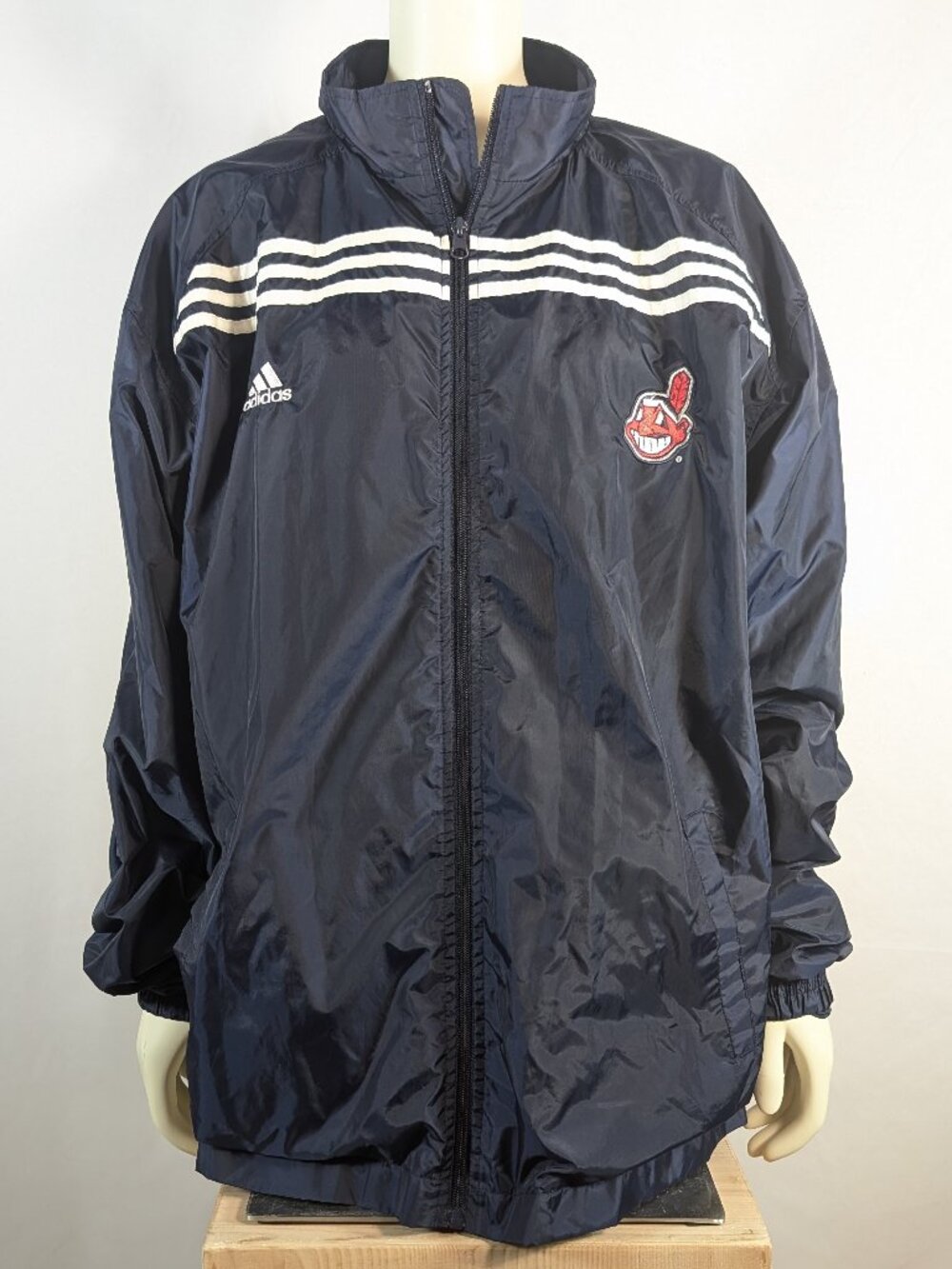 Adidas Cleveland Indians lightweight windbreaker jacket
